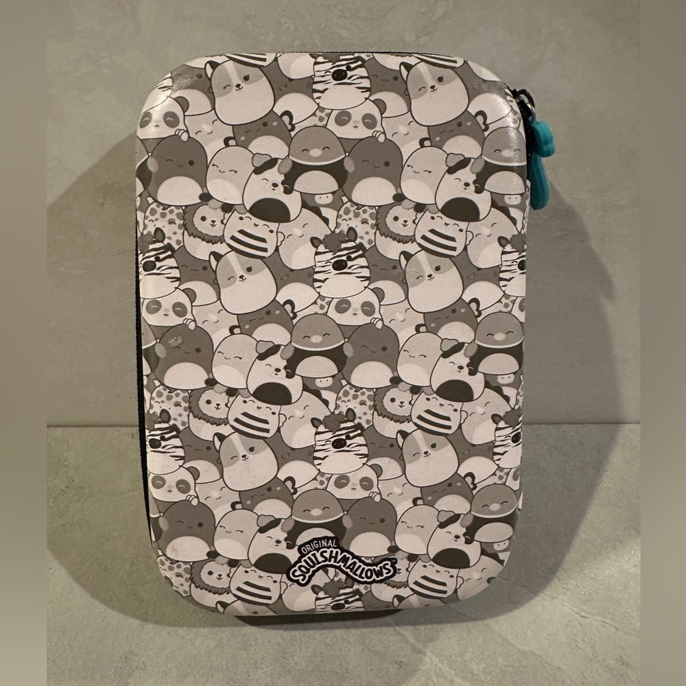 Squishmallows Zippered Winston Supply Box Excellent Condition - Picture 6 of 6